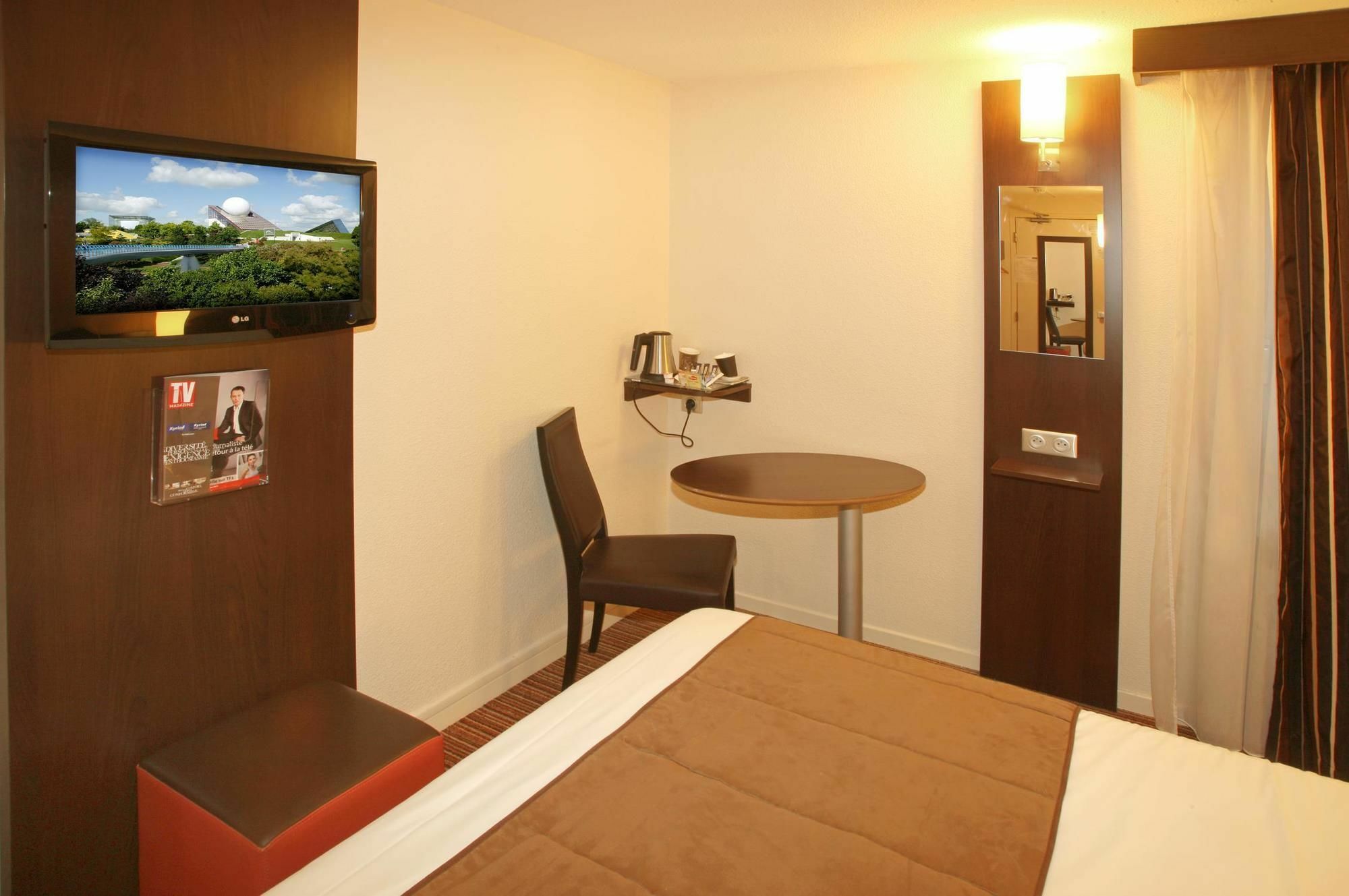 Hotel Inn Design Poitiers Sud Zewnętrze zdjęcie